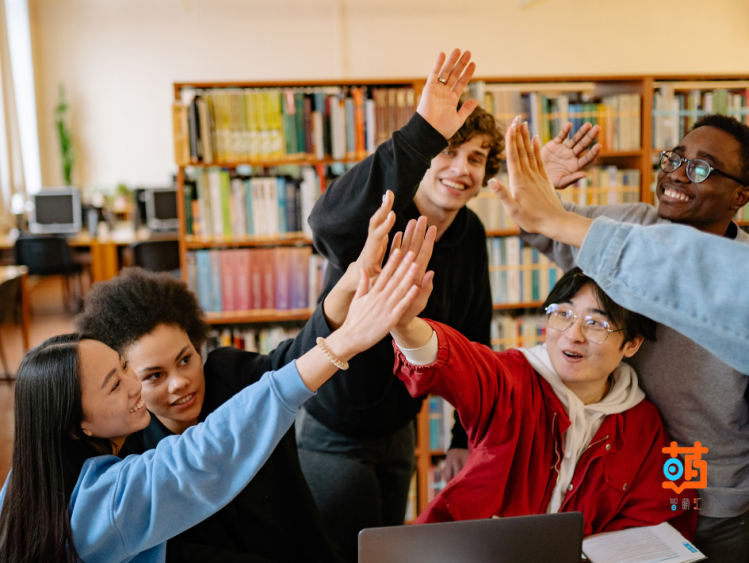 The Value of Giving Back: Why Experienced Professionals Should Mentor